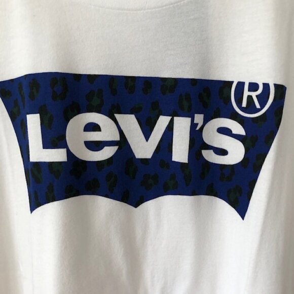 Levis Womens White T-Shirt Leopard Batwing Logo 1X - Picture 10 of 11